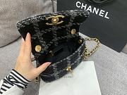 Chanel Retro Big Thick Chain Flap Bag Size 15 x 22 x 6 cm - 5