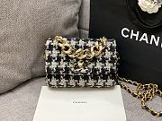 Chanel Retro Big Thick Chain Flap Bag 01 Size 15 x 22 x 6 cm - 1