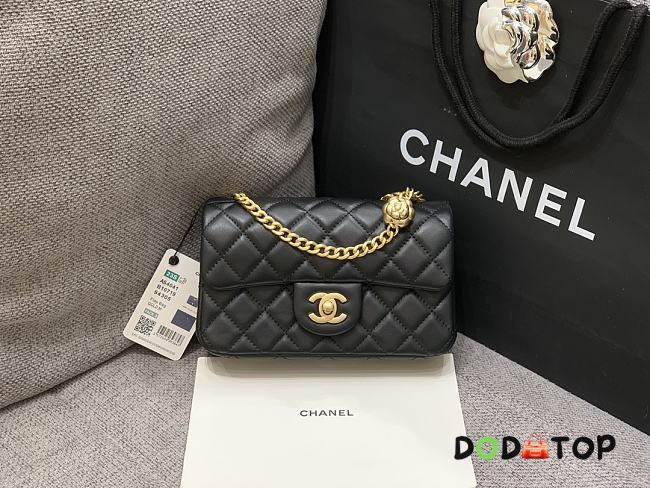 Chanel Lambskin Flap Bag Black Golden Ball Size 20 cm - 1