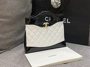 Chanel Patent Leather White Size 22 x 23 x 5.5 cm - 4