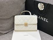 Chanel Caviar Handle Bag White Size 23 cm - 1