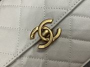 Chanel Caviar Handle Bag White Size 23 cm - 3
