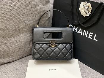 Chanel Crossbody Black Bag Size 20 x 18 x 8 cm