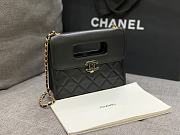 Chanel Crossbody Black Bag Size 20 x 18 x 8 cm - 6