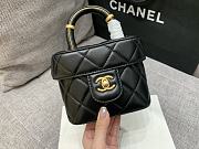 Chanel Handle Cosmetic Bag Black Size 12.5 x 15 x 8 cm - 6