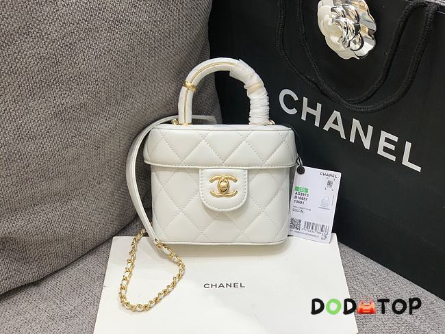 Chanel Handle Cosmetic Bag White Size 12.5 x 15 x 8 cm - 1