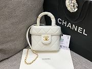 Chanel Handle Cosmetic Bag White Size 12.5 x 15 x 8 cm - 1