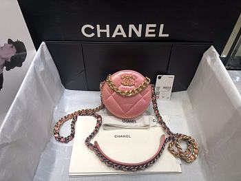 Chanel CL 19 Clutch With Chain Pink 01 Size 12 x 12 x 4.5 cm