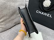 Chanel Matelasse Chain Shoulder Bag Black Size 22 x 17 x 7 cm - 4