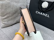 Chanel Matelasse Chain Shoulder Bag Pink Size 22 x 17 x 7 cm - 4