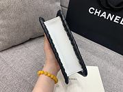 Chanel Matelasse Chain Shoulder Bag White Size 22 x 17 x 7 cm - 4