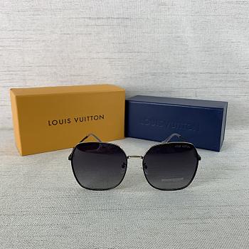 Louis Vuitton Glasses 09