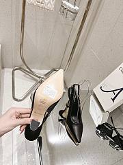 Louis Vuitton LV Chain Back Empty High Heels Black 9.0 cm - 6