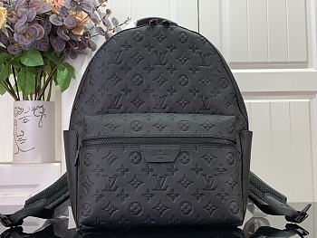 Louis Vuitton LV Discovery Backpack M46553 Black Embossed Size 29 x 38 x 20 cm