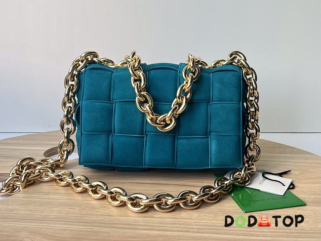 Bottega Veneta Cassette Chain Crossbody Bag Padded Maxi Intrecciato Suede Blue Size 27 x 10 x 18 cm - 1