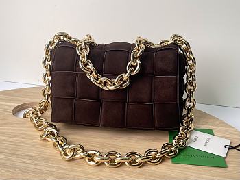 Bottega Veneta Cassette Chain Crossbody Bag Padded Maxi Intrecciato Suede Brown Size 27 x 10 x 18 cm