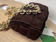 Bottega Veneta Cassette Chain Crossbody Bag Padded Maxi Intrecciato Suede Brown Size 27 x 10 x 18 cm - 5