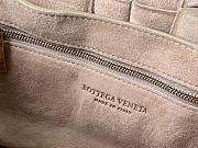 Bottega Veneta Cassette Chain Crossbody Bag Padded Maxi Intrecciato Suede Beige Size 27 x 10 x 18 cm - 4