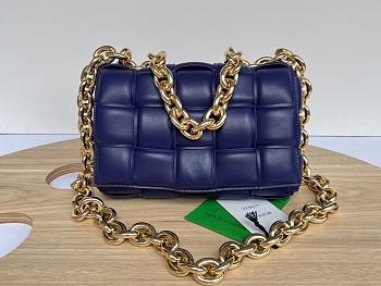  Bottega Veneta Cassette Padded Leather Shoulder Bag Blue Size 27 x 10 x 18 cm