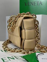 Bottega Veneta Cassette Padded Leather Shoulder Bag Beige Size 27 x 10 x 18 cm - 2