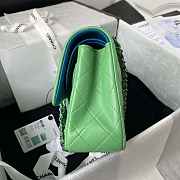  Chanel Flap Bag Green Lambskin Blue Hardware Size 14.5 × 23 × 6 cm - 6