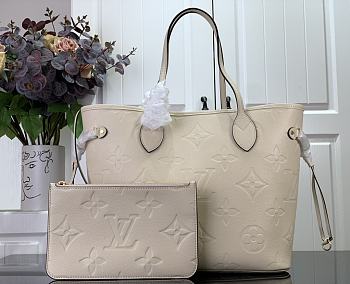 Louis Vuitton LV Neverfull Medium Handbag M46676 Size 31 x 28 x 14 cm