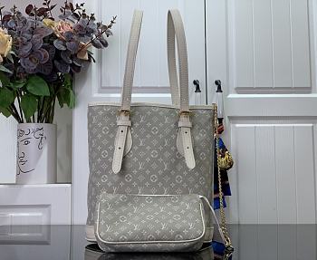 Louis Vuitton LV M42238 Bucket Bag Apricot Size 23 x 15 x 26 cm