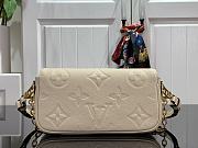 Louis Vuitton LV Wallet On Chain Ivy Handbag Beige Size 23.5 x 12 x 4.3 cm - 5