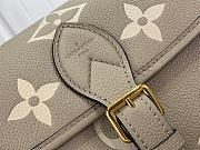 Louis Vuitton LV M46388 Apricot Diane Handbag Size 23 x 16 x 8.5 cm - 4