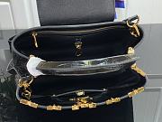 Louis Vuitton LV Capucines Medium Handbag Crocodile Pattern Size 31.5 x 20 x 11 cm - 5