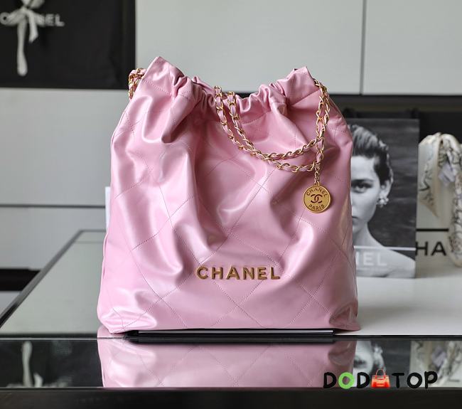 Chanel 22 Bag Pink Gold Buckle Size 48 x 45 x 10 cm - 1