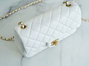 Chanel Mini Flap Bag Metal Ball White Lambskin Size 13 × 20 × 7 cm - 4