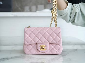 Chanel Chain Small Flap Bag Pink Size 13 x 18 x 7 cm