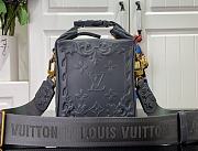 Louis Vuitton Cruiser Messenger Bag M21812 Black Size 16.5 x 24 x 10 cm - 2