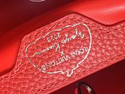 Louis Vuitton LV x YK Capucines MM M21692 Size 31.5 x 20 x 11 cm - 5