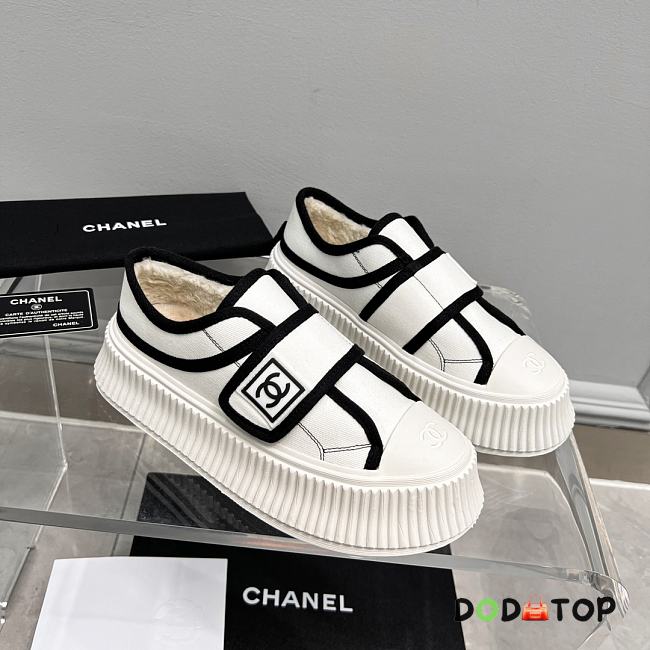 Chanel Logo Low-Top Sneakers Black/White - 1