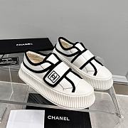 Chanel Logo Low-Top Sneakers Black/White - 1