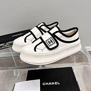 Chanel Logo Low-Top Sneakers Black/White - 6