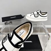 Chanel Logo Low-Top Sneakers Black/White - 5