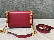 Valentino Garavani Vlogo Shoulder Bag Red Size 20 x 15 x 7 cm - 2