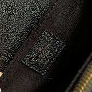 Louis Vuitton LV M46595 Pochette Métis East West Black Size 21.5 × 13.5 × 6 cm - 5
