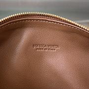 Bottega Veneta  Intrecciato Leather Brown Size 22 x 13 x 9.5 cm - 5
