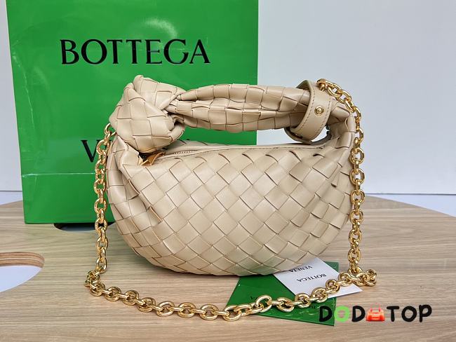 Bottega Veneta Jodie Chain Bag Beige Size 23 x 28 x 8 cm - 1