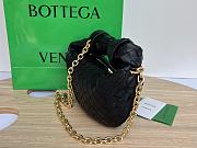 Bottega Veneta Jodie Chain Bag Black Size 23 x 28 x 8 cm - 2