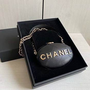 Chanel Box Bag Black Size 12 x 8 cm