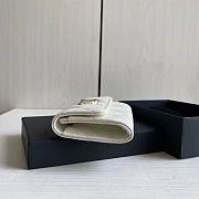 Chanel Wallet White Caviar Leather Size 7.5 x 11.3 x 2.1 cm - 6