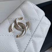 Chanel Wallet White Caviar Leather Size 7.5 x 11.3 x 2.1 cm - 2