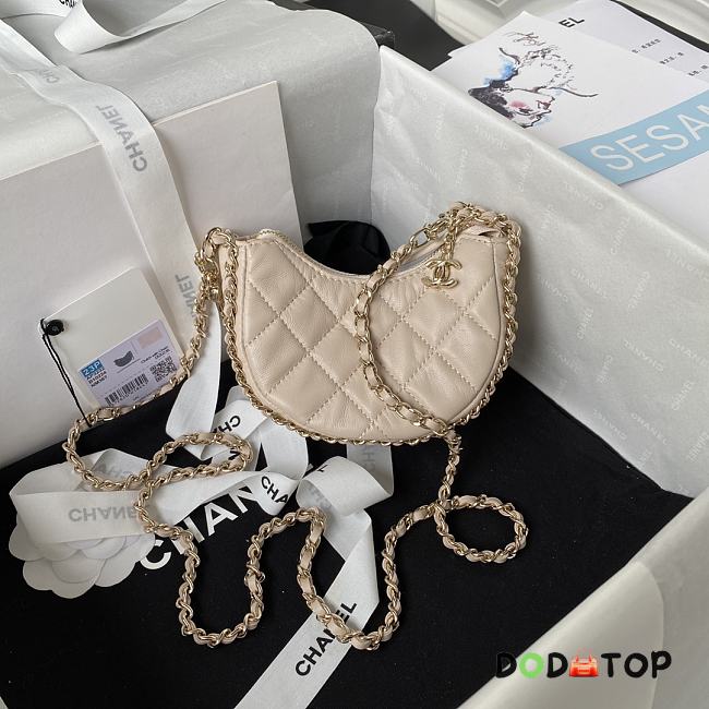 Chanel Chain Bag In Beige Size 9.5 × 10.5 × 5 cm - 1
