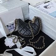 Chanel Chain Bag In Black Size 9.5 × 10.5 × 5 cm - 1