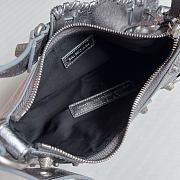 Balenciaga Le Cagole Leather Shoulder Bag Size 26 x 16 x 10 cm - 6